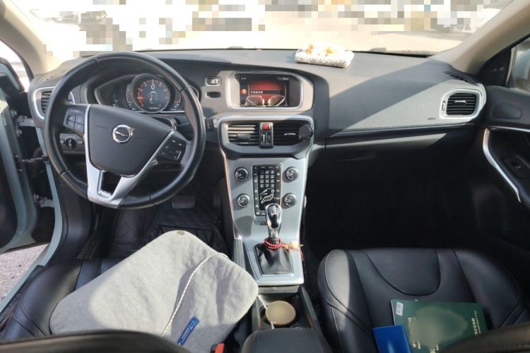 Used Volvo V40 2018 T3 Zhiya Edition