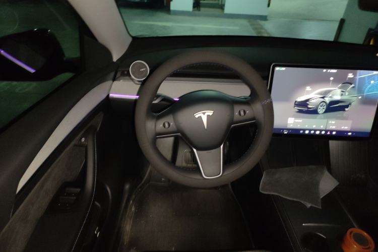 Used Tesla Model Y 2023 Long-Range All-Wheel-Drive Version
