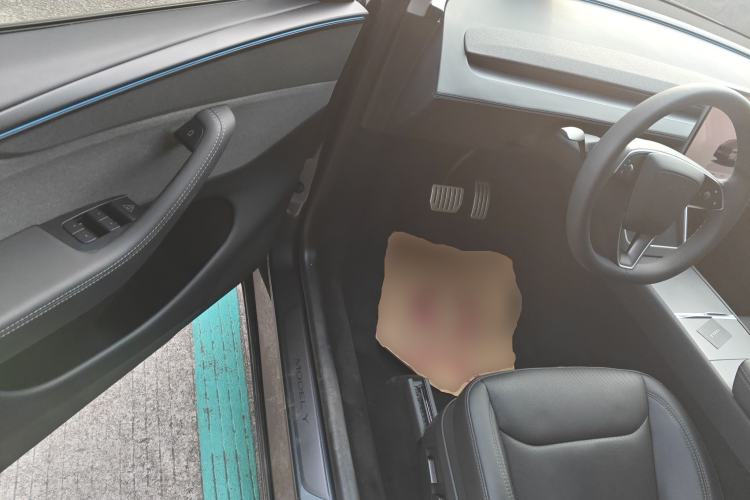 Used Tesla Model Y 2025 Rear-Wheel-Drive Version