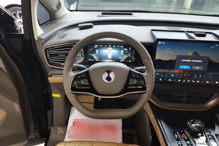 Used Denza D9 2022 DM-i 970 Four-Wheel Drive Flagship Model
