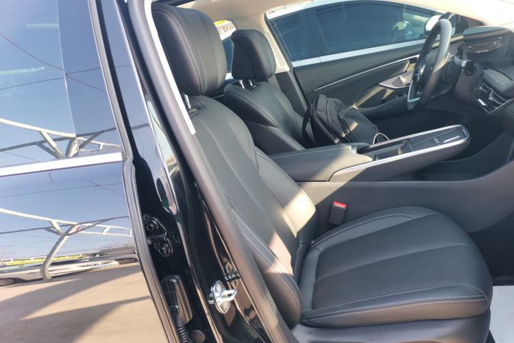 Used Buick LaCrosse 2025 28T Platinum Edition