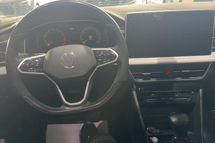 Used Volkswagen Tiguan L 2023 Revised Version 330TSI Automatic Two-Wheel Drive Smart Enjoyment Edition
