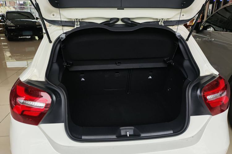 Used Mercedes-Benz A-Class 2016 A 200 Fashion Model
