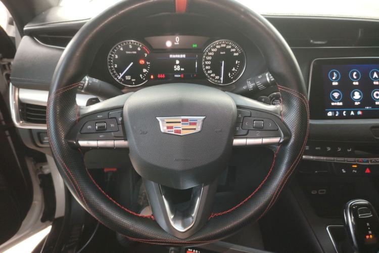 Used Cadillac XT4 2020 28T Two-Wheel-Drive Leading Version
