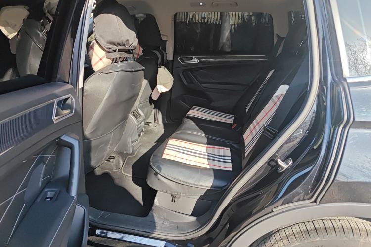 Used Volkswagen Tiguan L 2024 Outstanding Model 330TSI Automatic Two-Wheel Drive R-Line Dragon Glory Edition
