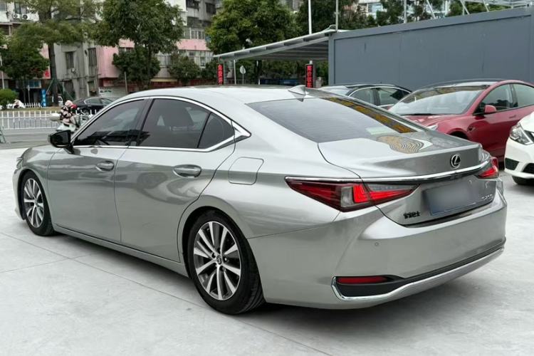 Used Lexus ES 2018 200 Excellence Edition China V Standard
