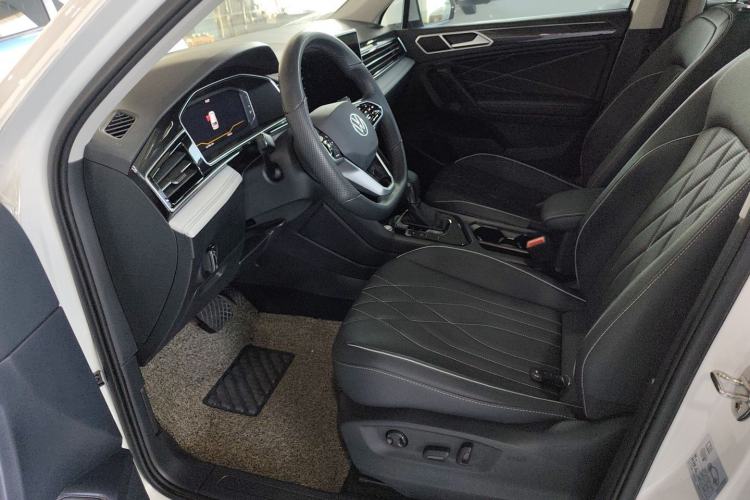 Used Volkswagen Tiguan L 2022 330TSI Automatic Two-Wheel Drive Smart Edition
