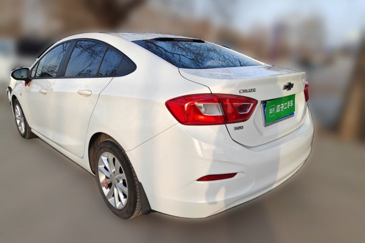 Used Chevrolet Cruze 2018 320 Automatic Pioneer Sunroof Edition