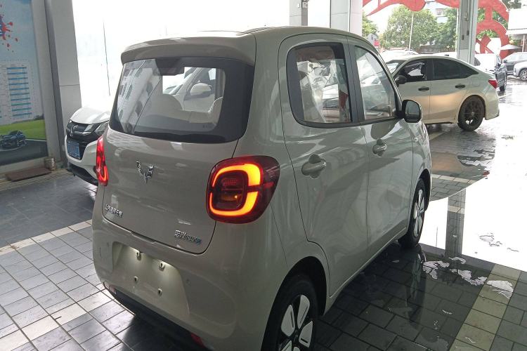 Used Wuling Hongguang MINIEV 2025 Four-Door Version Advanced Edition
