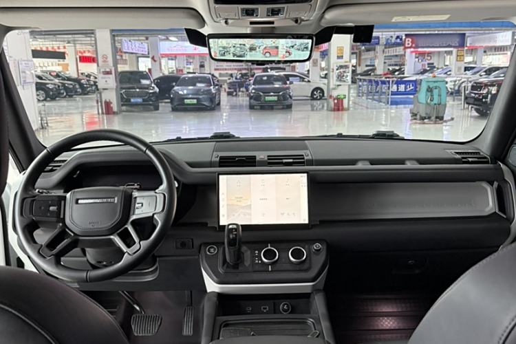 Used Land Rover Defender 2023 Facelift 110 3.0T P400 Dark Edition
