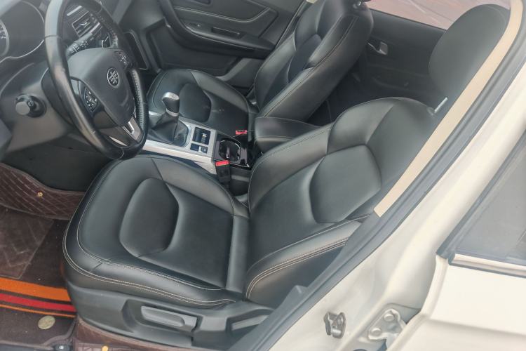 Used Bestune X40 2019 1.6L Manual Luxury Edition China V
