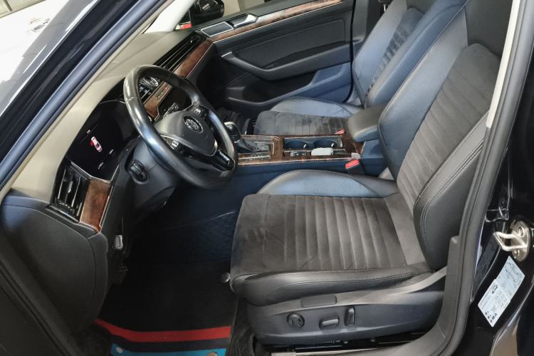 Used Volkswagen Magotan 2018 330TSI DSG Luxury Model
