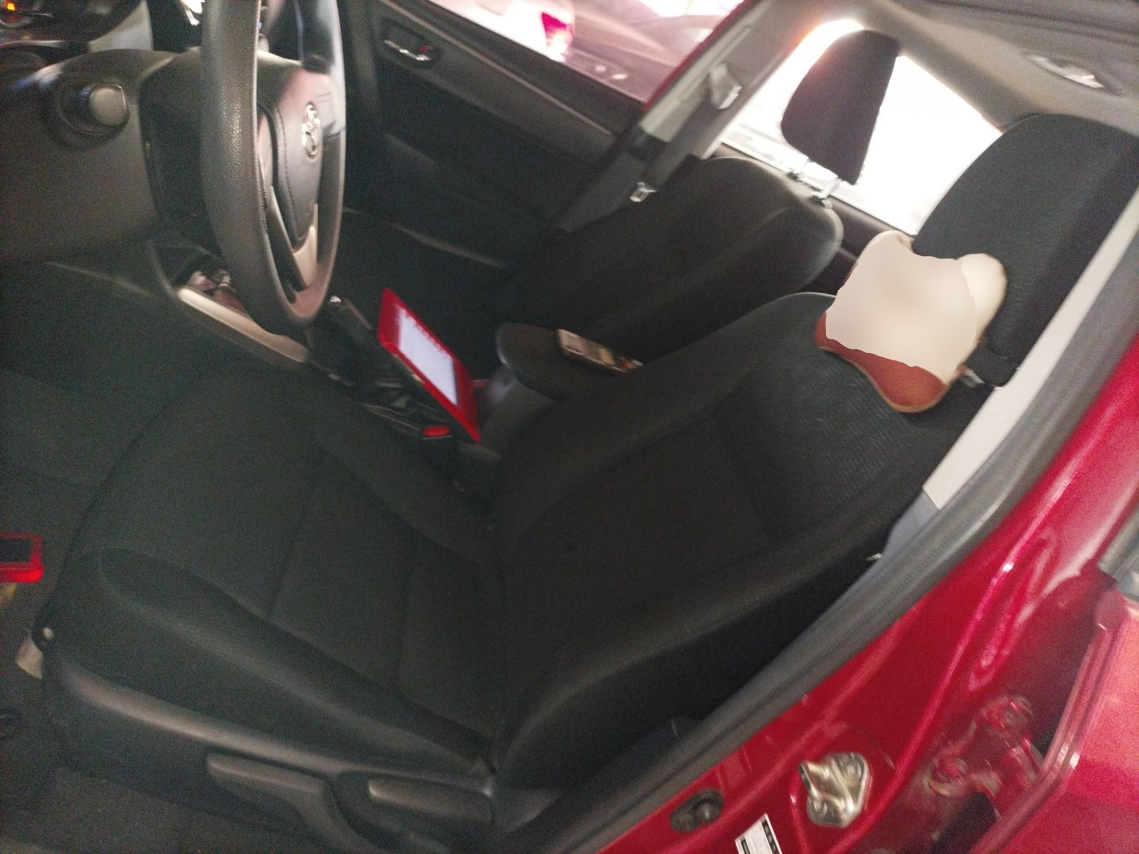 Переднее сиденье в автомобиле