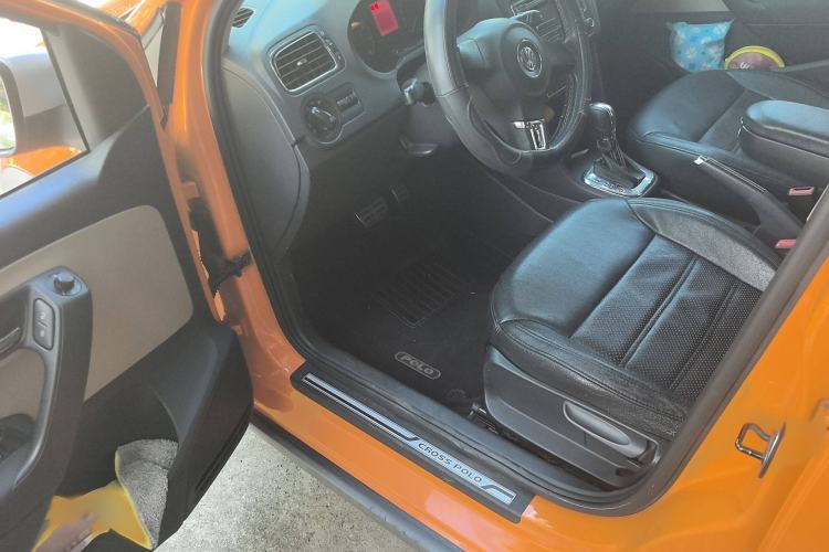 Used Volkswagen Polo 2012 1.6L Cross Polo Automatic Transmission
