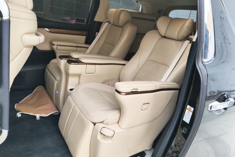 Used Toyota Alphard 2018 3.5L Prestige Edition
