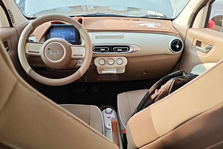 Used Wuling Hongguang MINIEV 2025 Four-Door Version Advanced Edition
