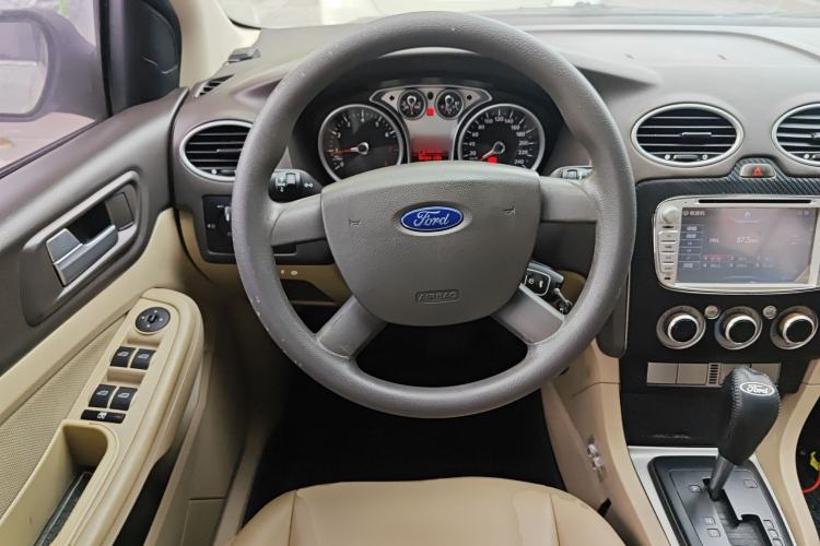 Used Ford Focus 2013 Sedan Classic 1.8L Automatic Base Model