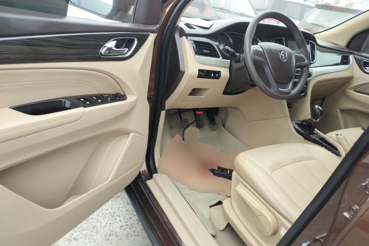 Used Baojun 730 2016 1.5L Manual Comfort Version 7 Seats China V Emission Standard
