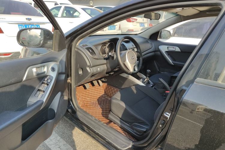 Used Kia Forte 2014 1.6L MT GL