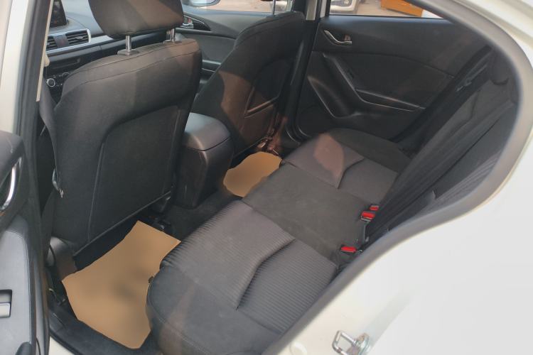 Used Mazda Mazda 3 Axela 2016 Sedan 1.5L Automatic Luxury Model