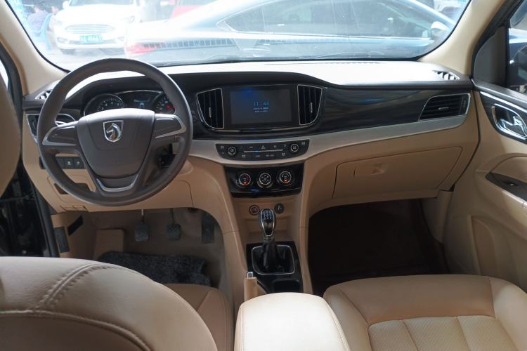 Used Baojun 730 2016 1.5L Manual Comfort Version 7 Seats China V Emission Standard