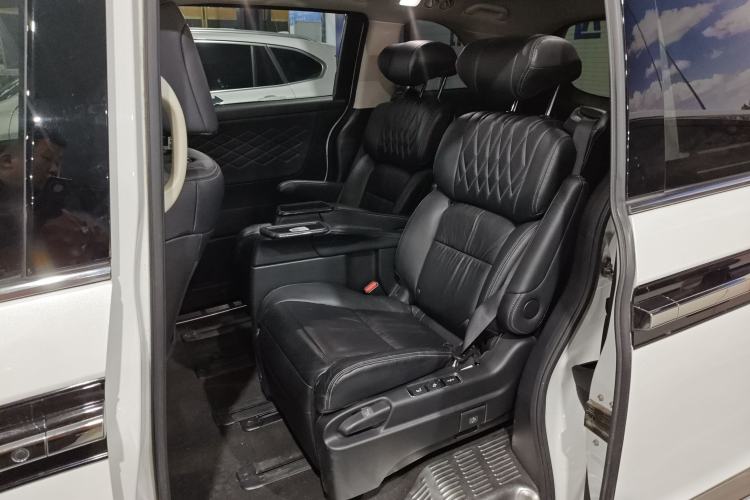 Used Honda Elysion 2019 2.0L Hybrid Luxury Edition
