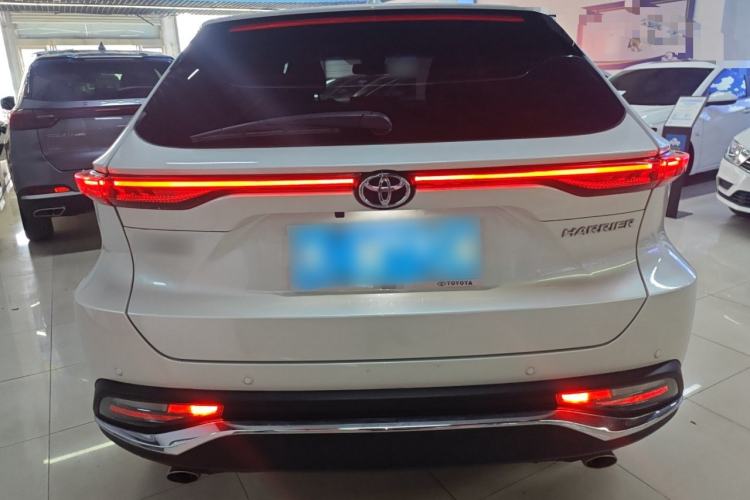 Used Toyota Harrier 2022 2.0L CVT Two-Wheel Drive Deluxe Edition