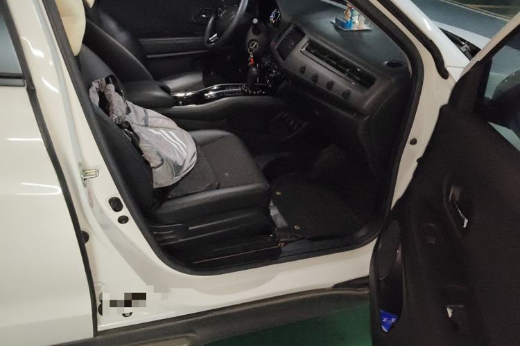 Used Honda Vezel 2020 1.5L CVT Pioneer Edition
