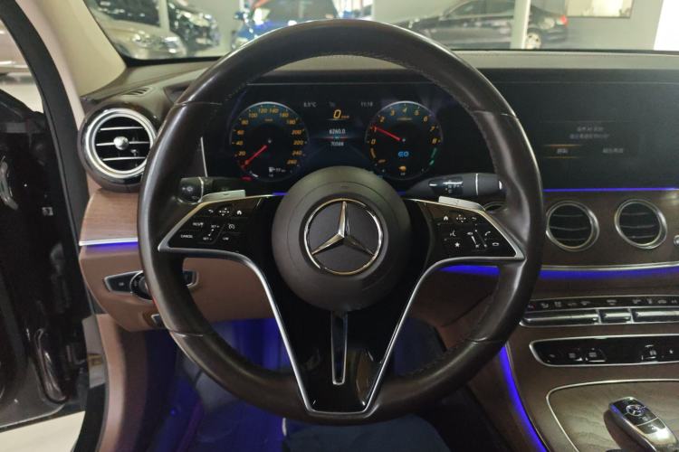 Used Mercedes-Benz E-Class New Energy 2022 E 350 e L Plug-in Hybrid Sedan
