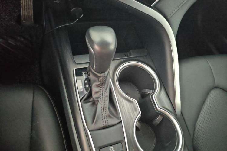 Used Toyota Camry 2021 2.0G Luxury Edition
