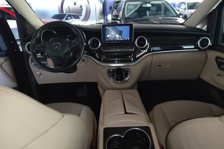 Used Mercedes-Benz V-Class 2018 V 260 Avantgarde Edition China V
