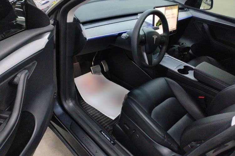 Used Tesla Model Y 2024 Rear-Wheel-Drive Version
