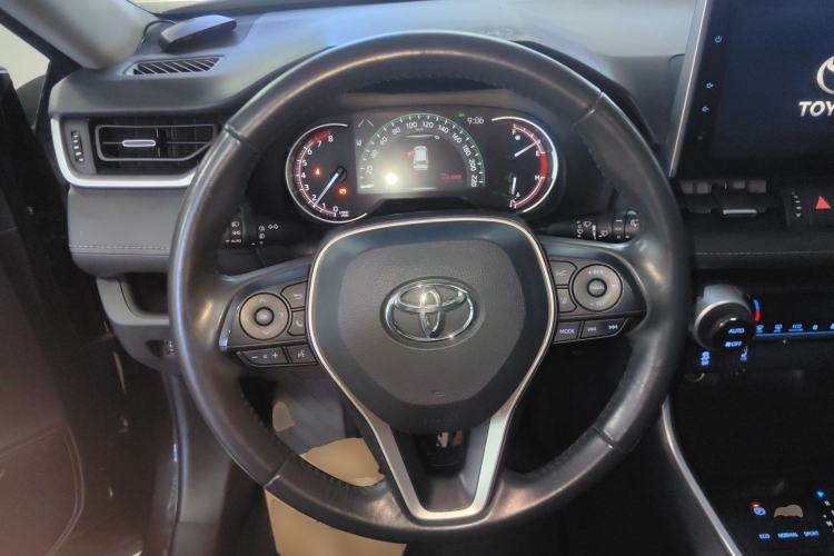 Used Toyota RAV4 2021 2.0L CVT Two-Wheel Drive Fashion PLUS Edition
