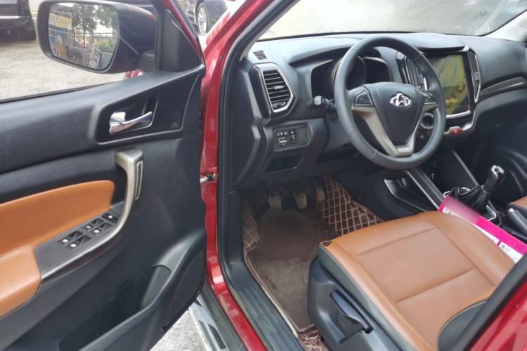 Used Oshan CX70 2016 1.6L manual luxury version
