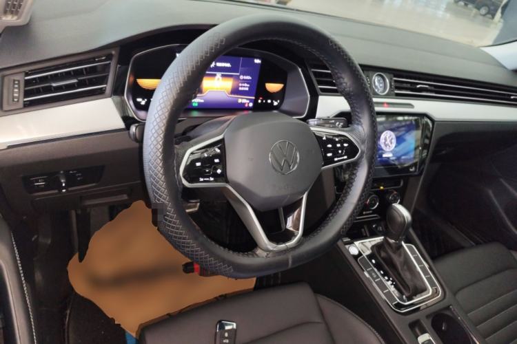 Used Volkswagen Magotan 2025 Zhongxiang Version 280TSI DSG Comfort Edition