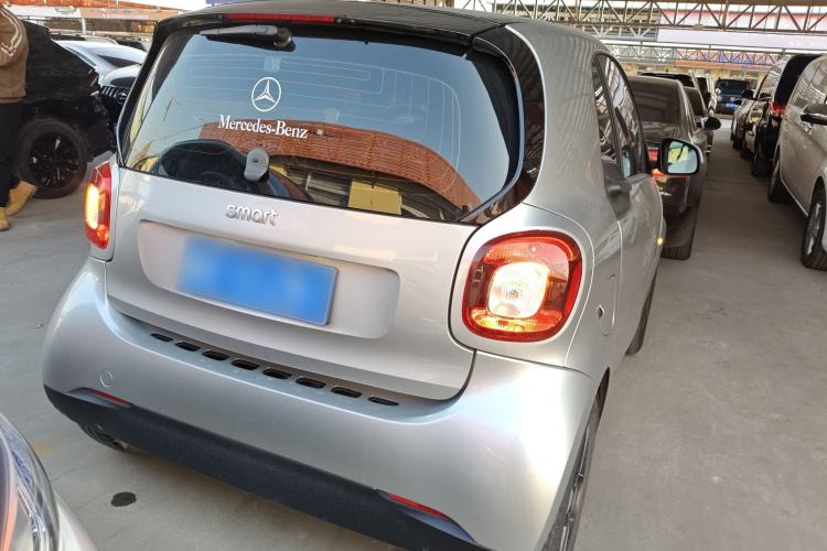 Used  fortwo 2018 1.0L 52kW Hardtop Passion Edition China V Standard