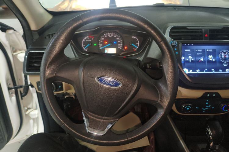 Used Ford Escort 2015 1.5L Automatic Comfort Edition
