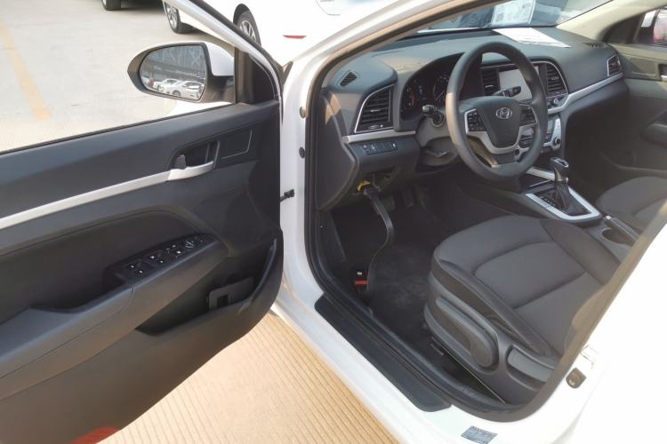 Used Hyundai Elantra 2016 1.6L Automatic ZhiXuan – Elite Version