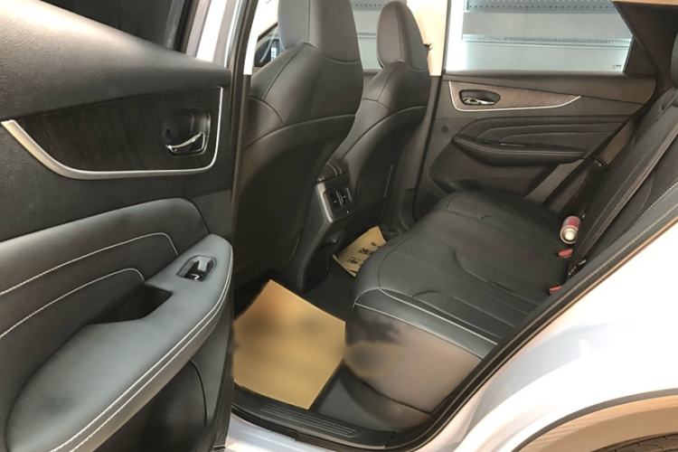 Used Venucia V DD-i 2023 60km iD Version
