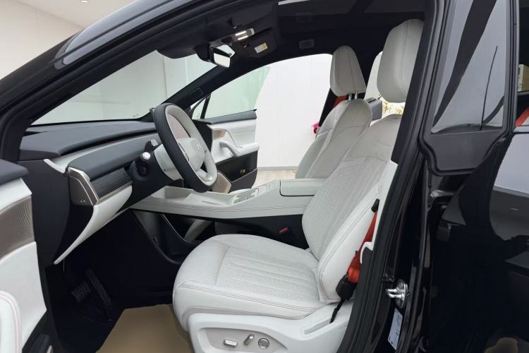 Used ONVO L60 2024 60 kWh Rear-Drive Version
