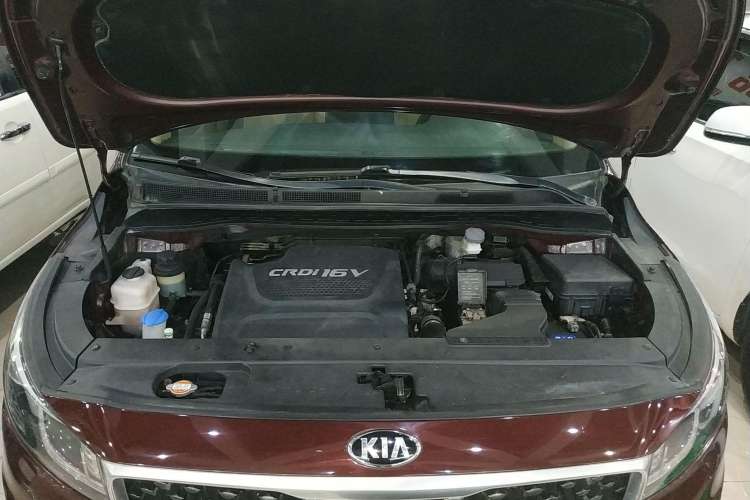 Used Kia Carnival 2015 2.2T Luxury Edition China IV
