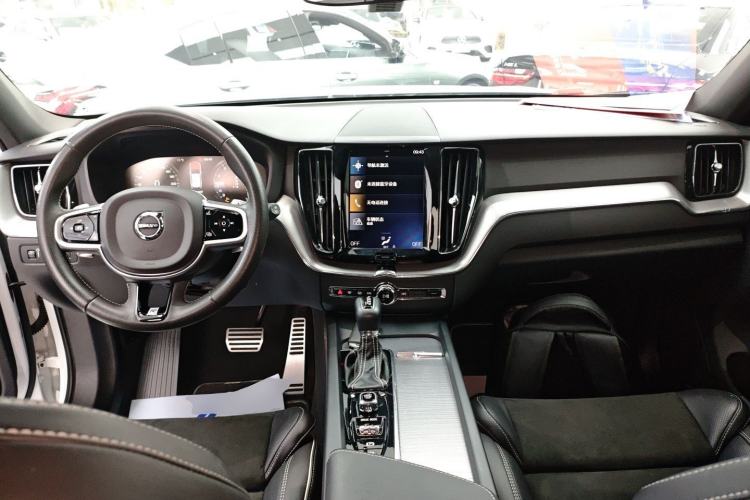 Used Volvo XC60 2018 T5 4x4 Smart & Sporty Edition