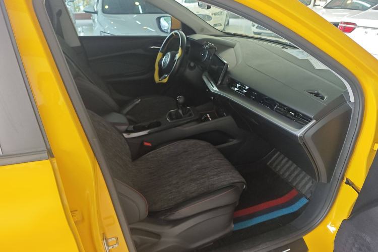 Used MG 5 2021 180 DVVT Manual Youth Luxury Edition
