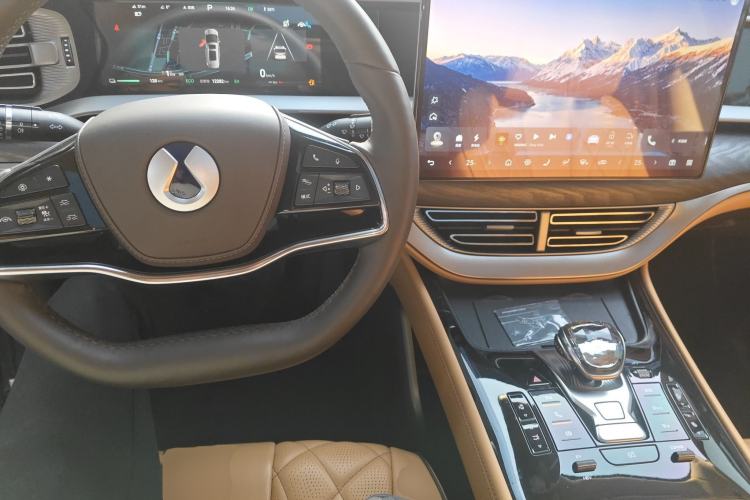 Used Denza D9 2024 DM-i 980 Four-Wheel Drive Prestige Model