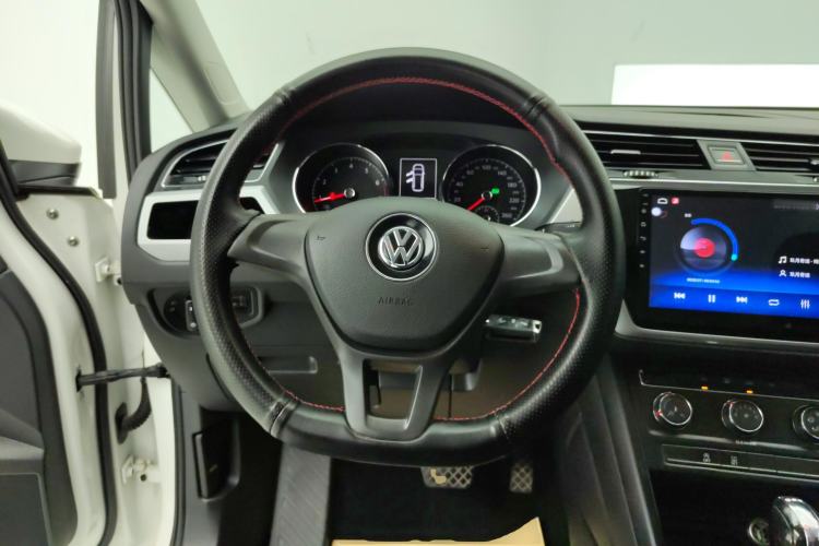 Used Volkswagen Touran 2018 Volkswagen Touran L 280TSI DSG Style Edition 7 Seats China VI Standard
