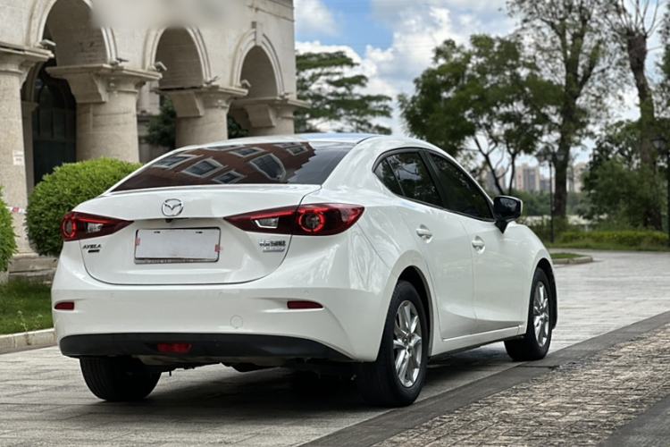 Used Mazda Mazda 3 Axela 2017 Sedan 1.5L Automatic Luxury Model Emission Standard China V
