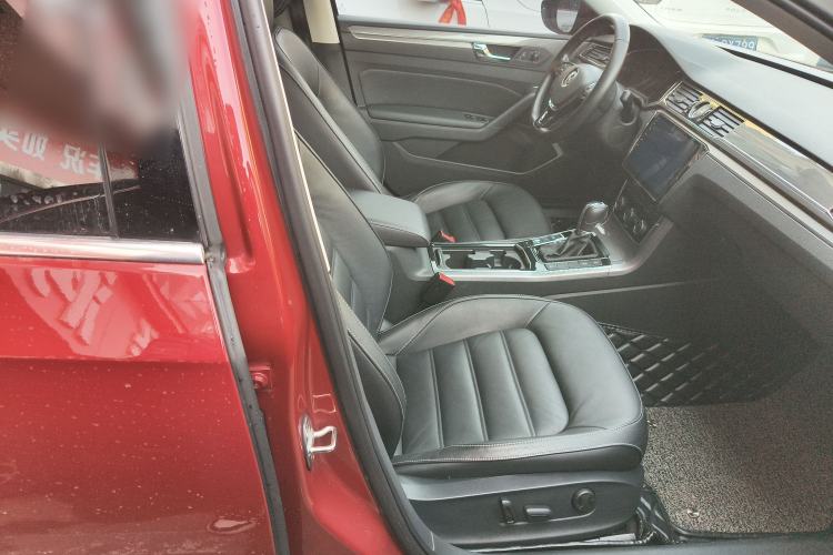 Used Volkswagen Passat 2016 330TSI DSG Luxury Edition
