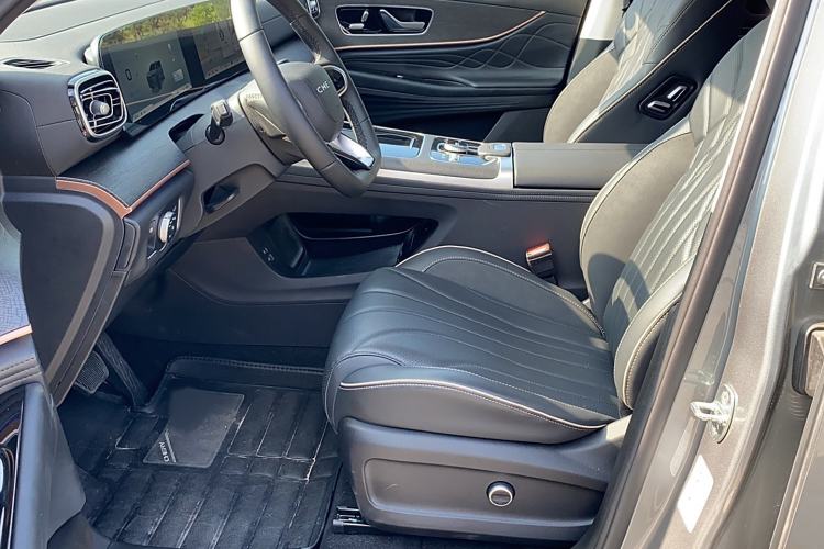 Used Chery Tiggo 9 2023 Facelift 2.0T Dual-Clutch Two-Wheel Drive Luxury Edition 7 Seats
