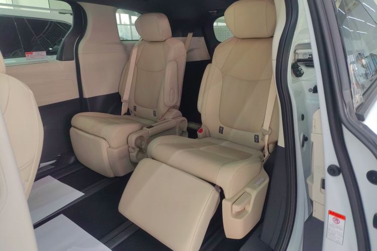 Used Toyota Granvia 2022 2.5L Hybrid Prestige Edition