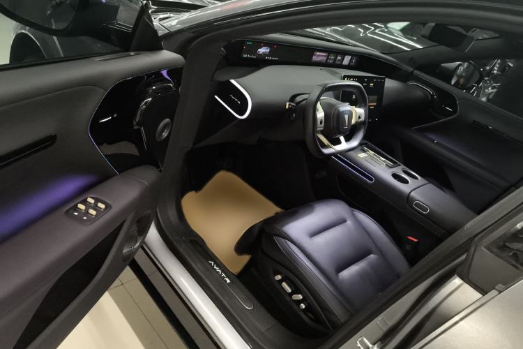 Used  07 2024 Max Extended-Range Edition